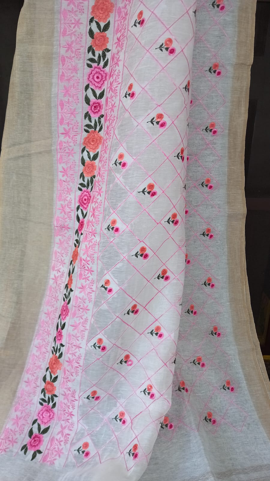 EXCLUSIVE WHITE FLETCHER SILK LINEN SAREE WITH FLORAL EMBROIDERY