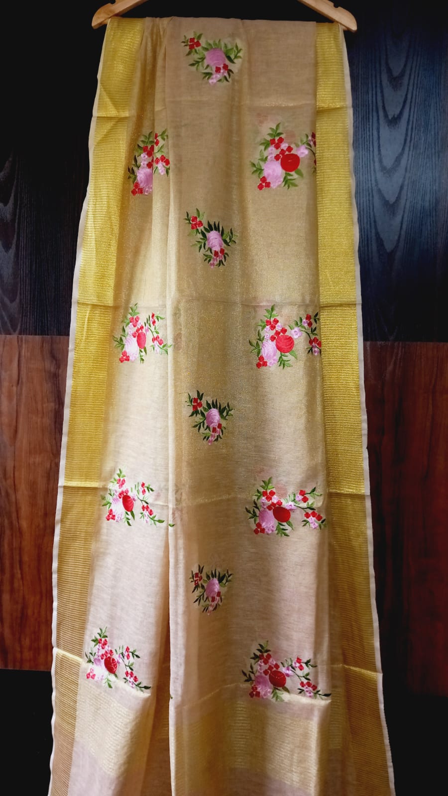 EXCLUSIVE GOLD TISSUE LINEN SAREE