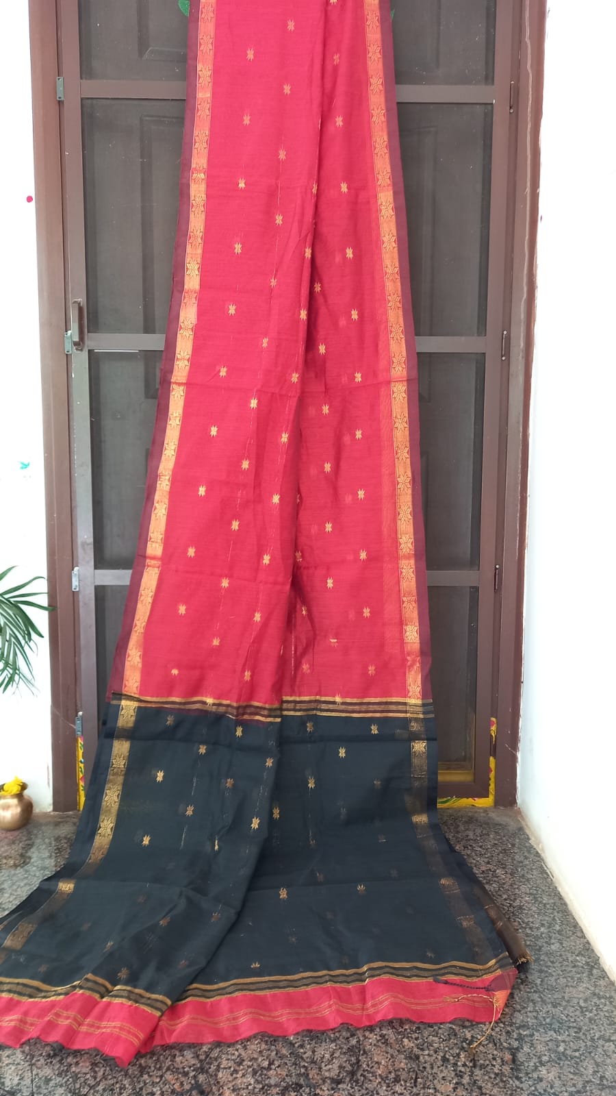 RED AND BLACK MAHESWARI COTTON SILK SAREE