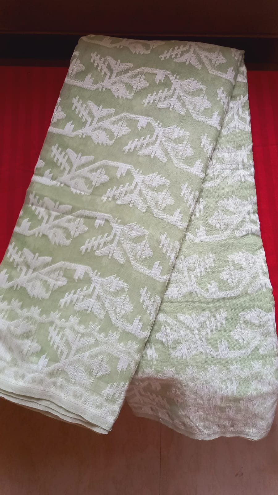GREEN AND WHITE WOVEN SAREE